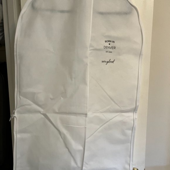 Sara Gabriel Julianne Veil - Picture 6 of 6